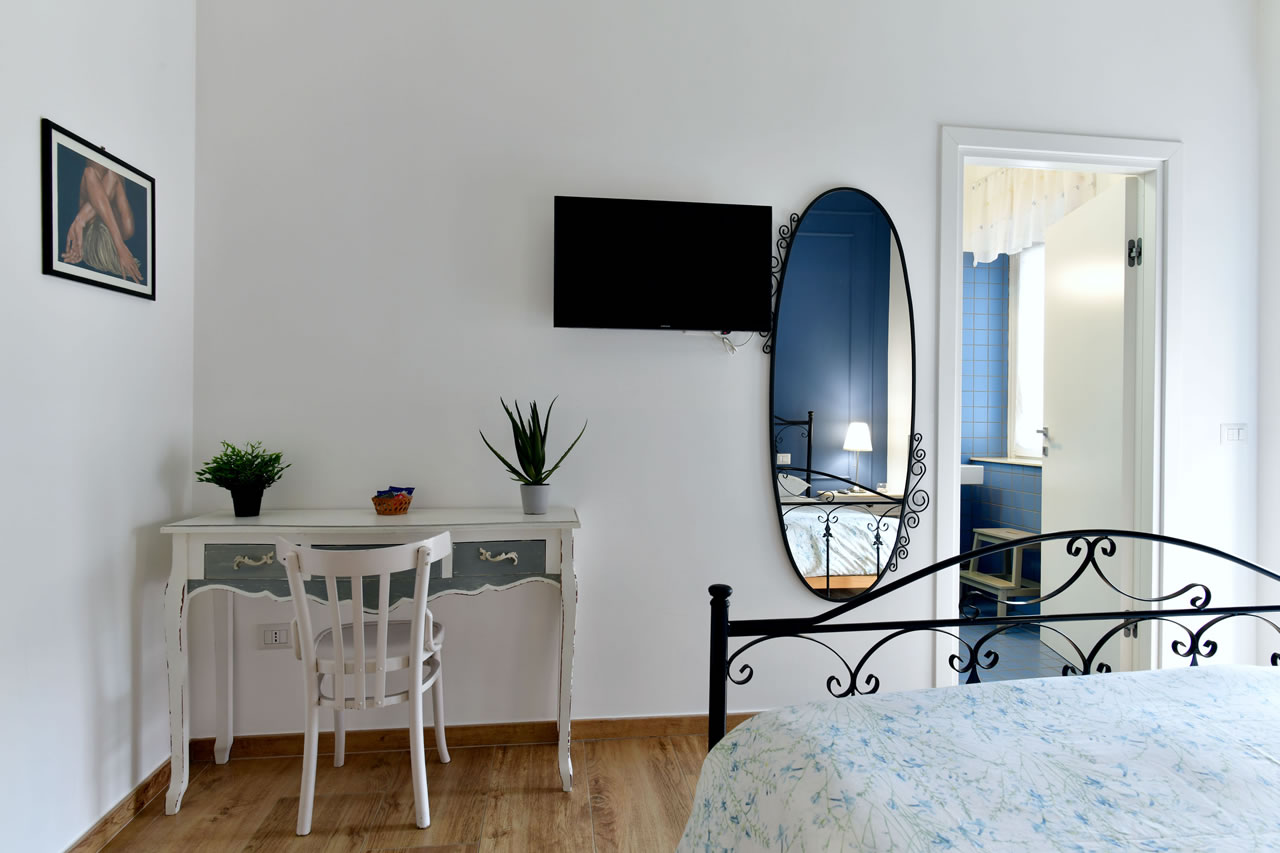 Interno 45 - Camera Atlantide