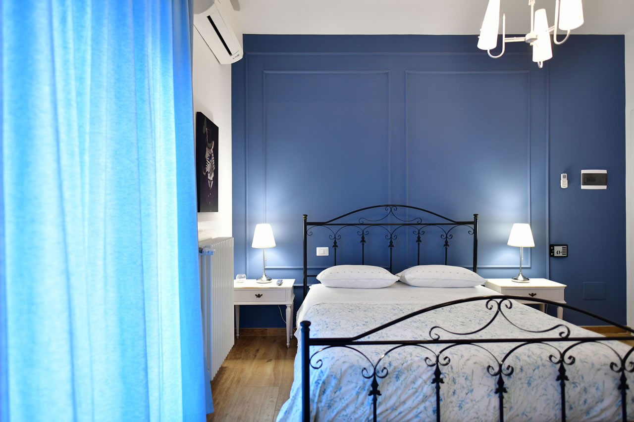 Interno 45 - Camera Atlantide