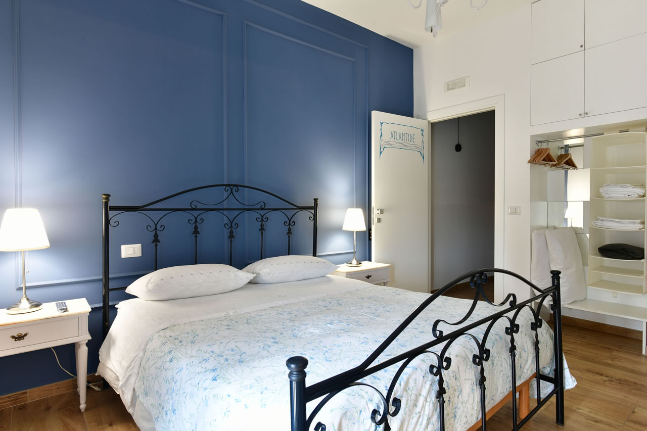 Interno 45 - Camera Atlantide