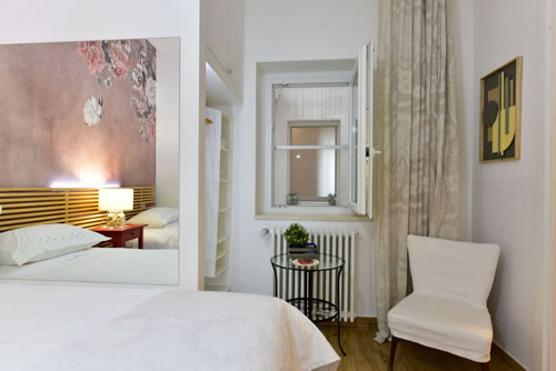 Interno 45 - Camera Antilia