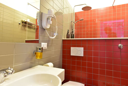 Interno 45 - Camera Antilia