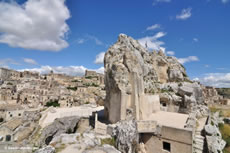 Sassi di Matera: La rupe del Monterrone e la Chiesa rupestre di S. Maria de Idris