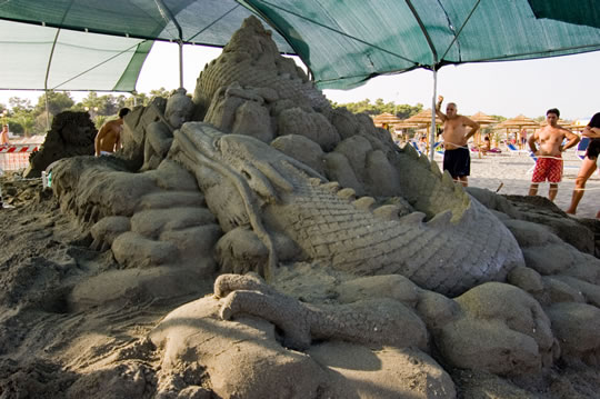 Scultura di Katsuhiko Chaen image