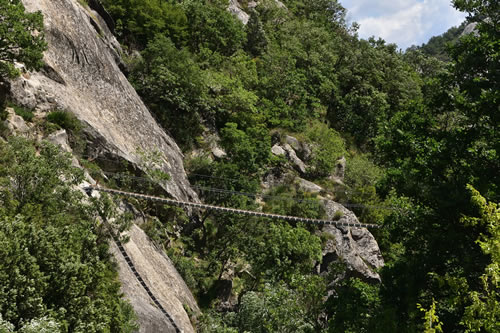 The Nepalese bridge