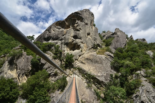 The Nepalese bridge